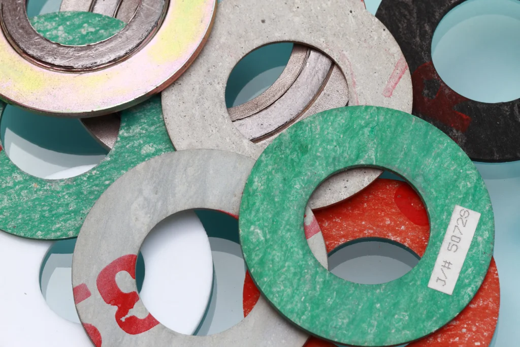 Por que investir em vedações industriais personalizadas na sua operação? 