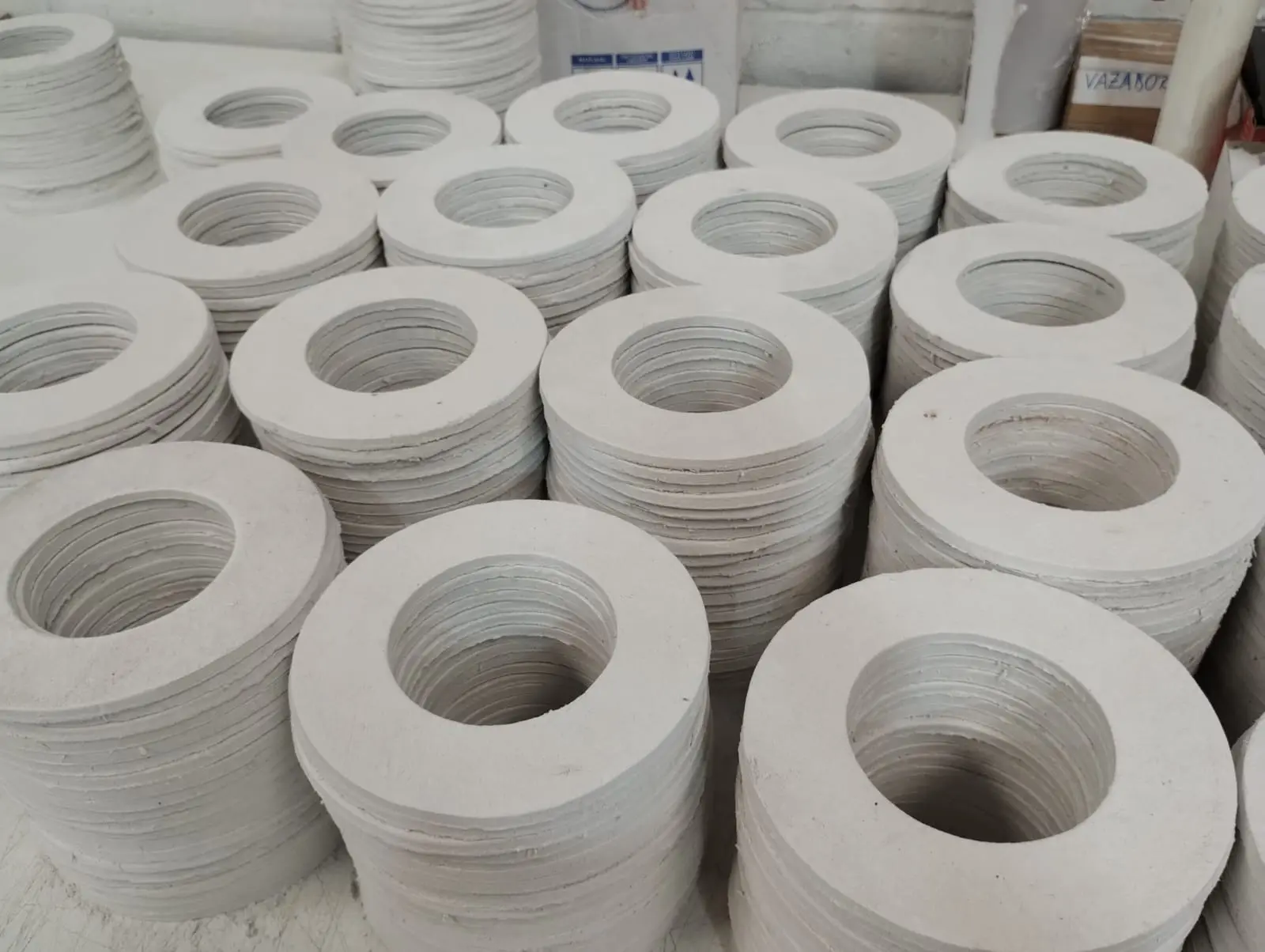 unta em papelão isolante da Vedações Elite